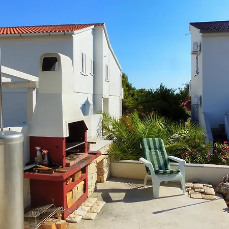 Apartment By The Sea Kosljun, Pag - 3321 *