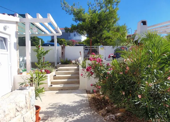 Apartment By The Sea Kosljun, Pag - 3321 *