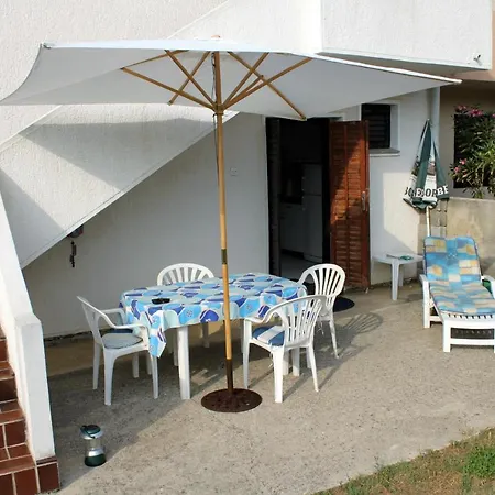By The Sea Kosljun, Pag - 3321 Apartment *